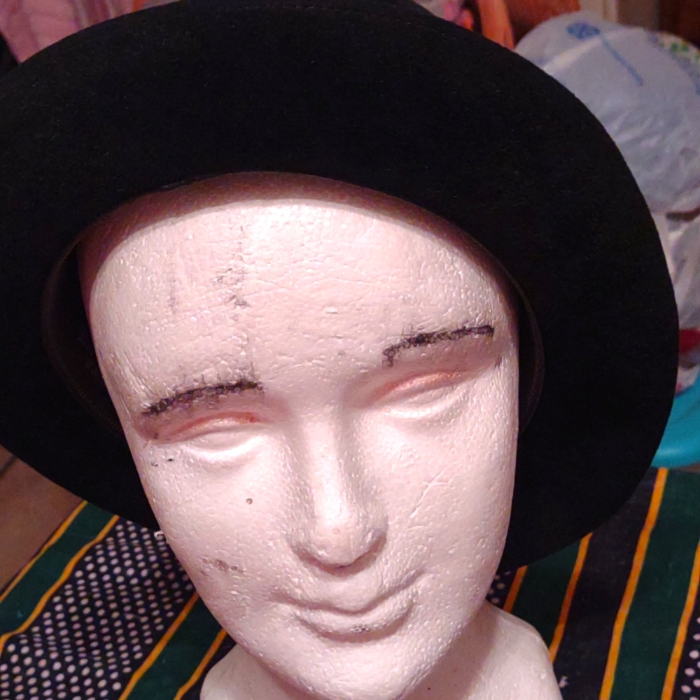 Women's accessories
